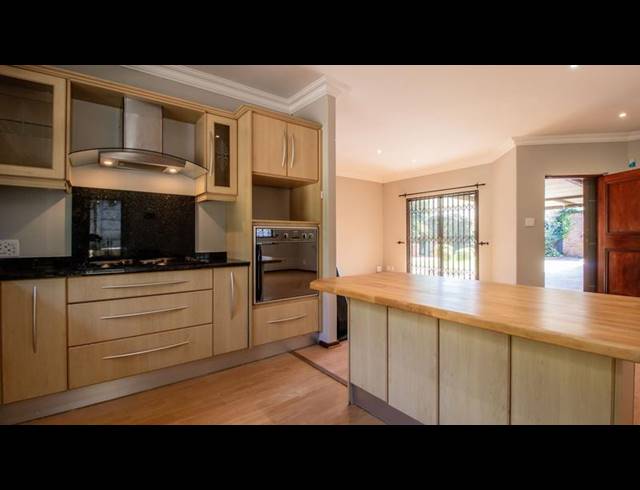 4 BEDROOM HOUSE FOR SALE IN KENRIDGE